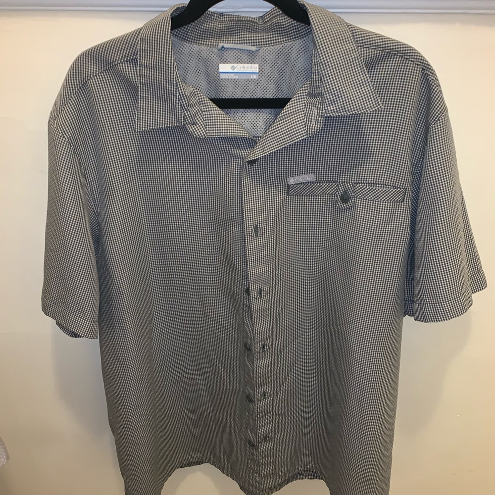 Men’s Columbia short sleeve button down shirt